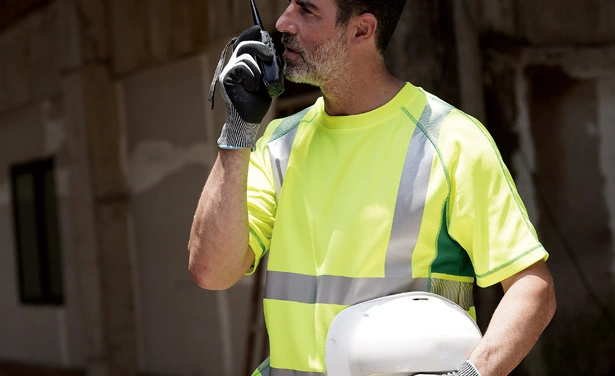 B027 HI-VIS MALHA INSERTOS S/S T-SHIRT